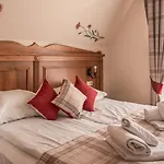 Helan Family & Hotel