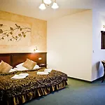 Hotel Helan Family &
