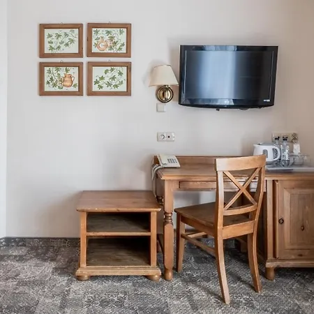 Hotel Helan Family &