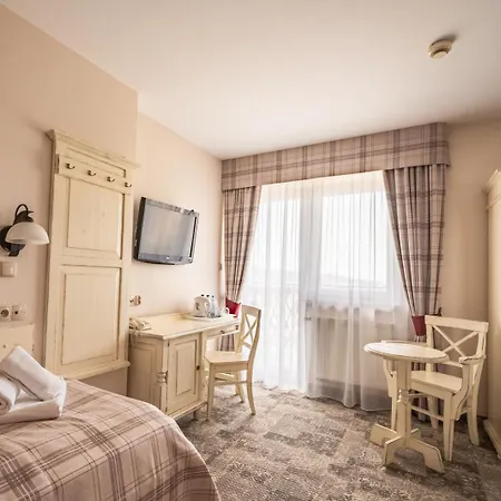 Helan Family & Hotel