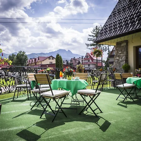 酒店 Helan Family & 扎科帕内