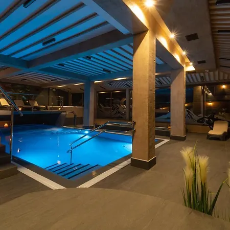 Helan Family & 扎科帕内