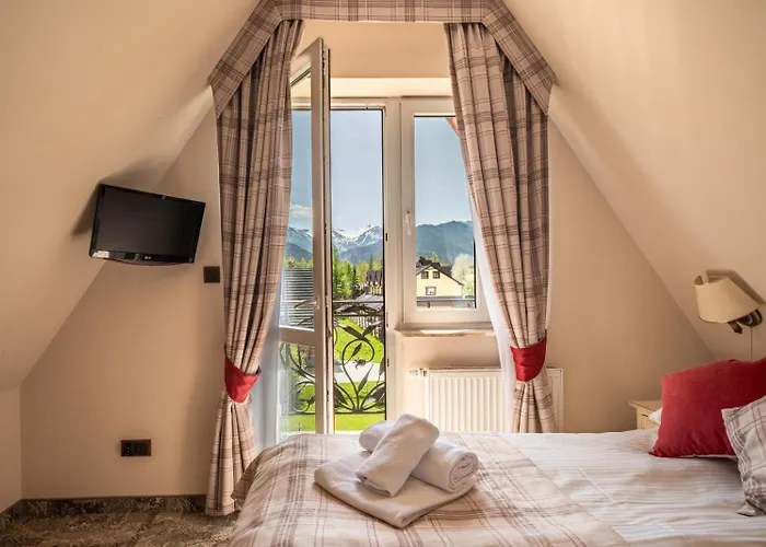 Helan Family & Hotel 4*