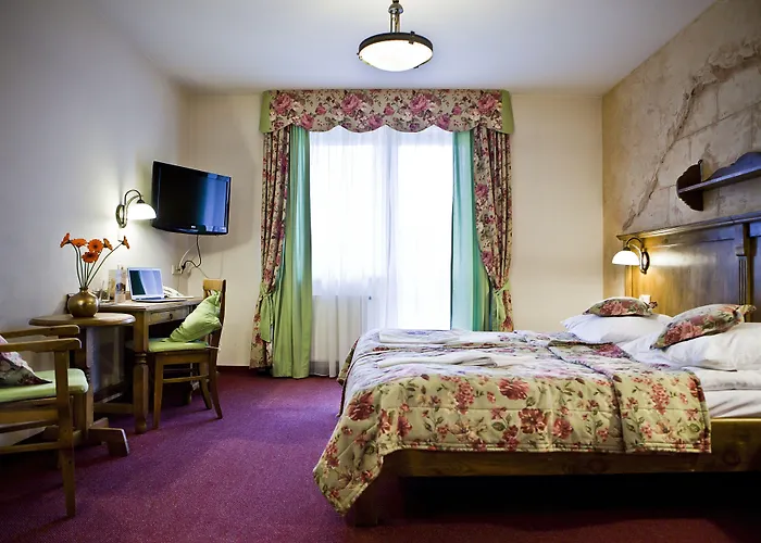 Helan Family & Hotel