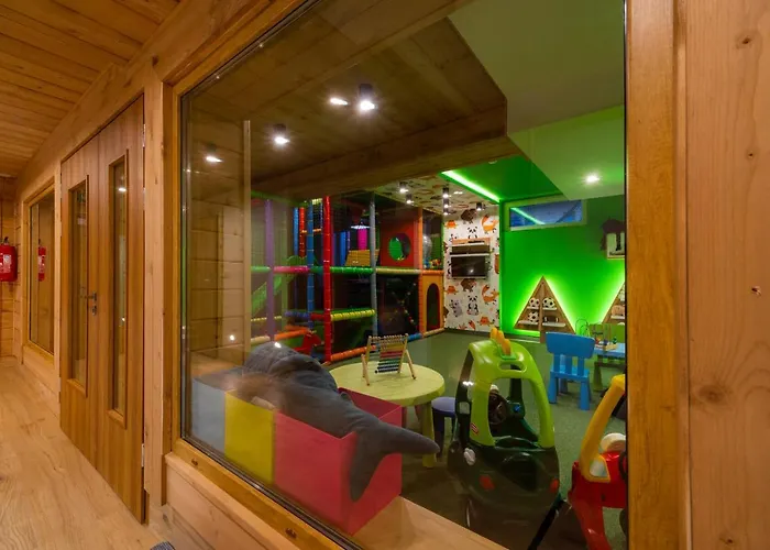 Helan Family & Hotel 4*